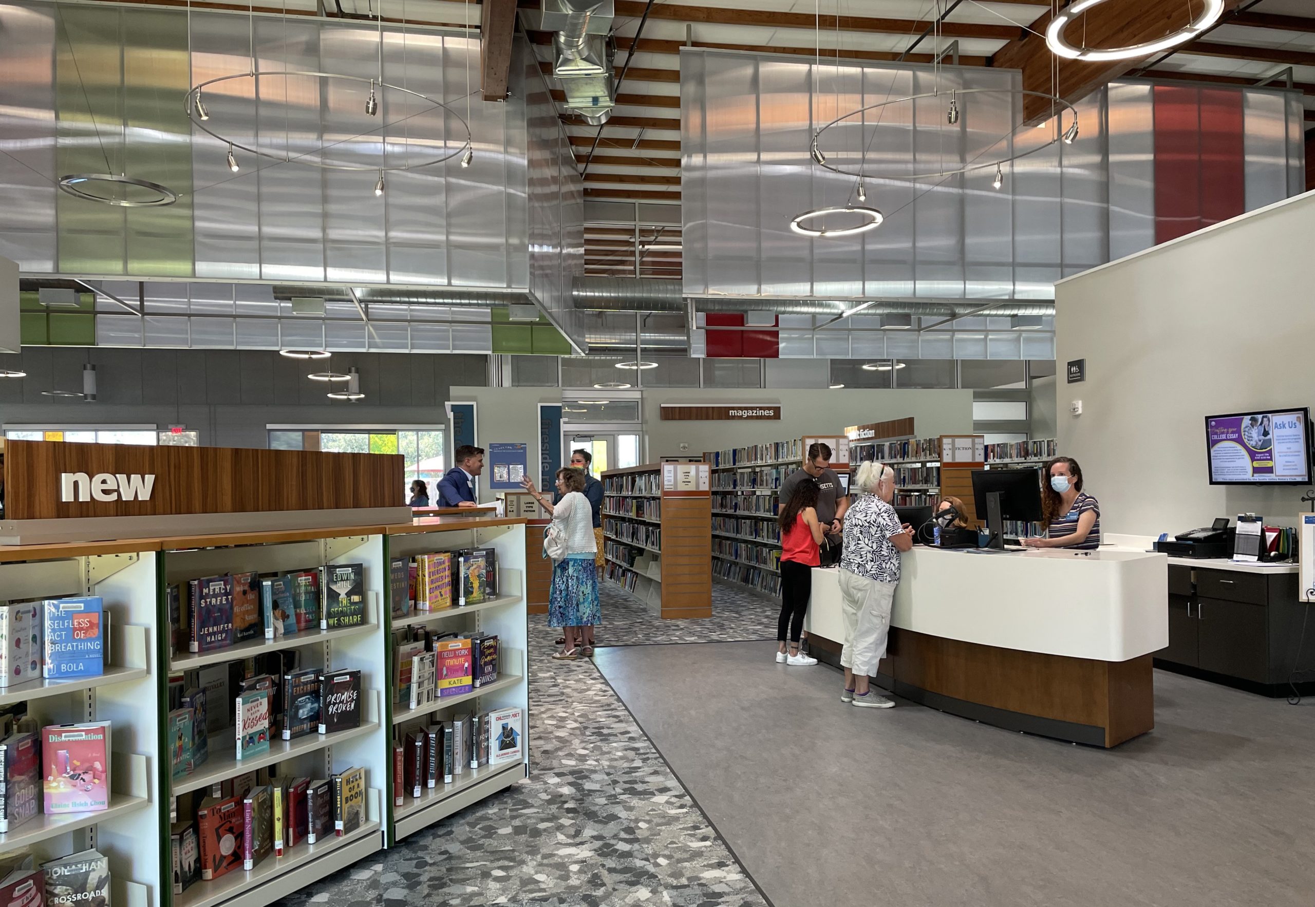 g4arch-2022-08-scotts-valley-library-marketplace-new-books-scaled